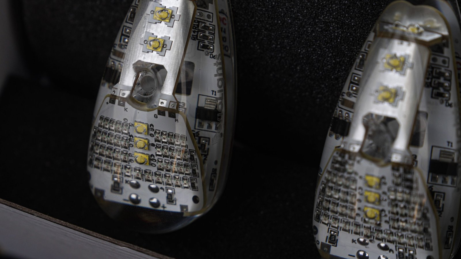 Aviolights Dark Background